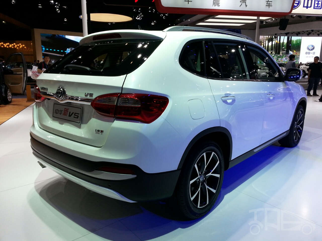 Brilliance-V5-SUV-facelift-at-2014-Beijing-Auto-Show-rear-three-quarter