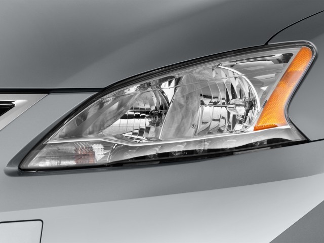 2014-nissan-sentra-4-door-sedan-i4-cvt-sr-headlight_100452131_m