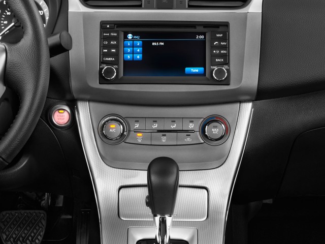 2014-nissan-sentra-4-door-sedan-i4-cvt-sr-instrument-panel_100452133_m