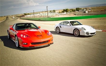 Comparison between Chevrolet Corvette and Porsche 911
