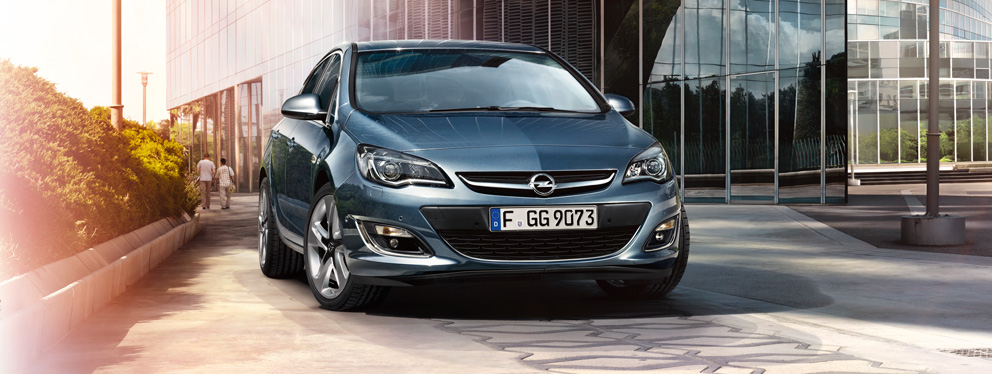 Opel_Astra_Hatchback_Exterior_Design_992x374_as14_e02_090
