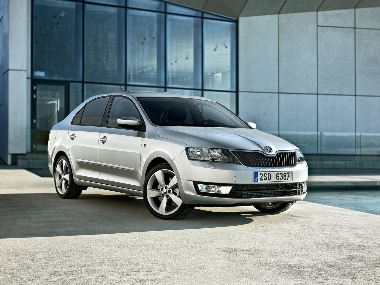 Skoda rapid 2015 год