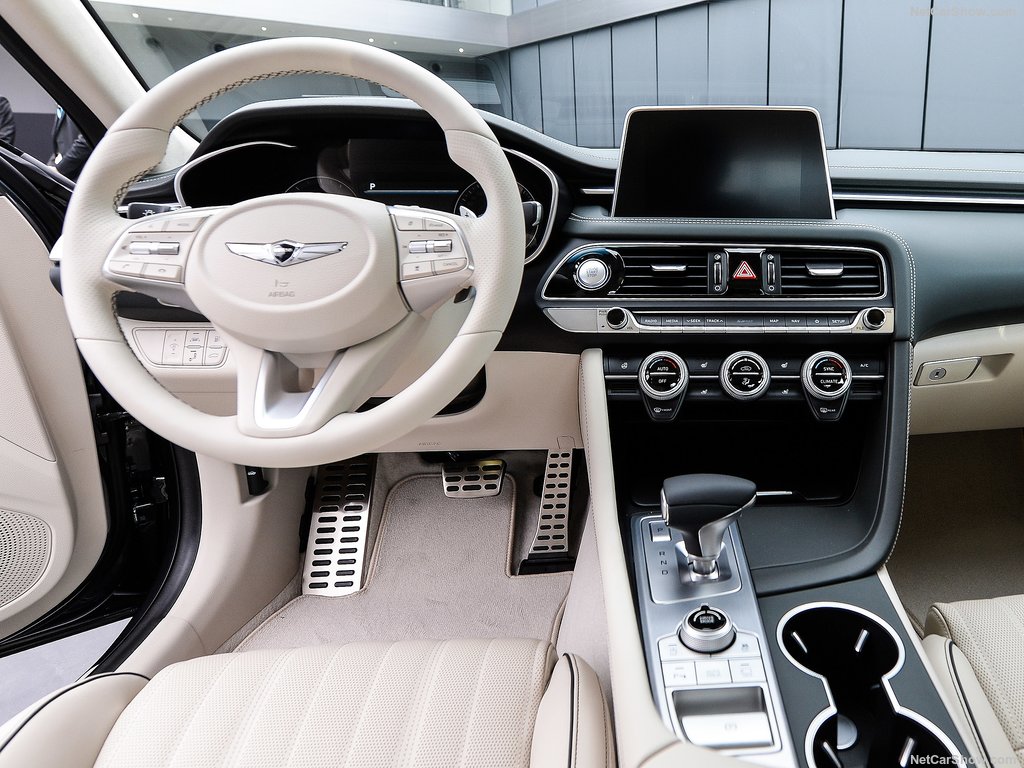 مواصفات و أسعار سيارة جينيسيس G70 الجديدة كليا